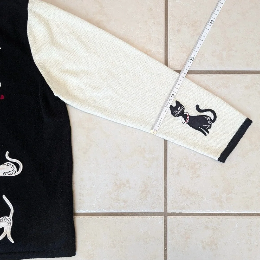 90s Vintage Tanjay Cat Grandma Sweater Size XL Heart Shaped Zipper Black & White - Picture 13 of 16